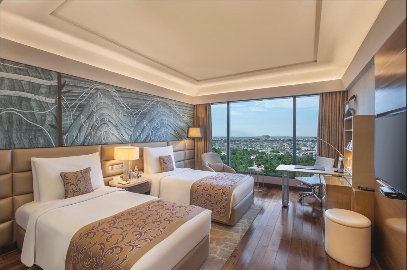 The Leela Ambience Convention Hotel Delhi Új-Delhi Kültér fotó
