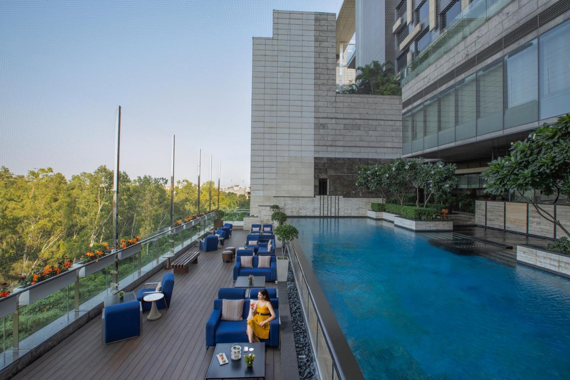 The Leela Ambience Convention Hotel Delhi Új-Delhi Kültér fotó The Park, New Delhi
