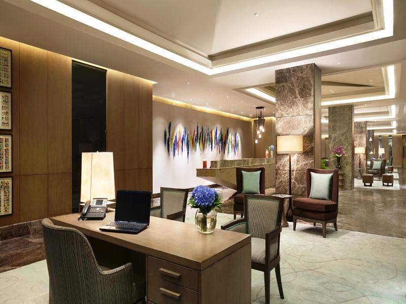 The Leela Ambience Convention Hotel Delhi Új-Delhi Kültér fotó The Business Centre